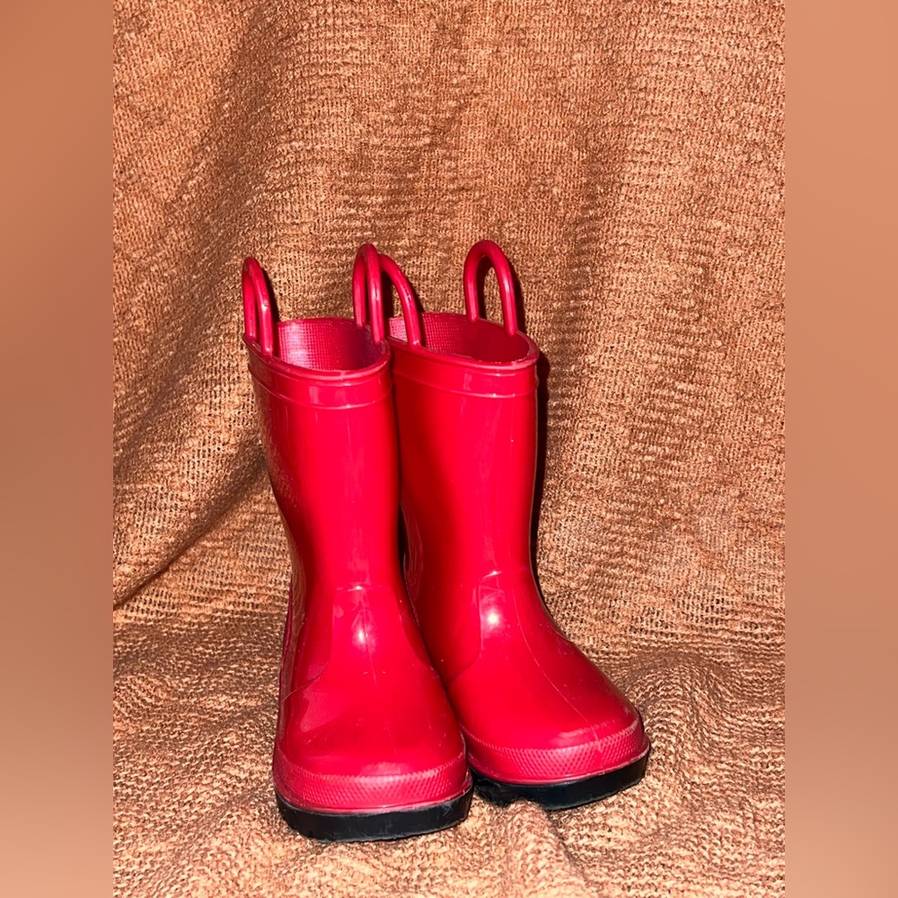 Toddler rain boots red, worn but still in good condition, logo missing on bottom